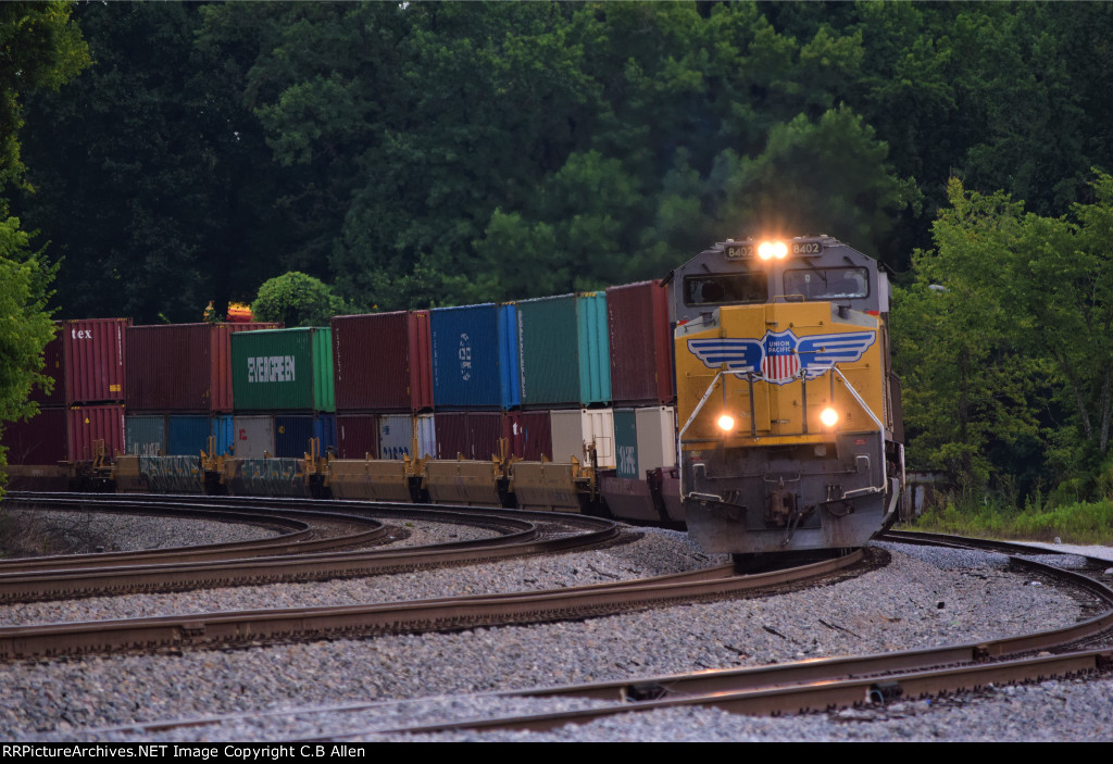 UP ACe Leads a NB Intermodal